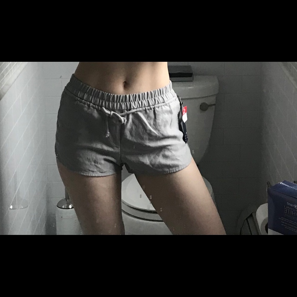 Wilfred Free flowy shorts